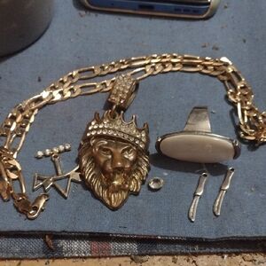 Golden Ice King 👑 Lion Pendant Necklace+Golden Cuban Link Necklace with Bonuses